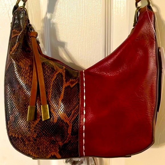 NWT red/snake print shoulder/ crossbody bag - Picture 2 of 10